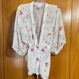 Floral Kimono with Lace Trim L/XL